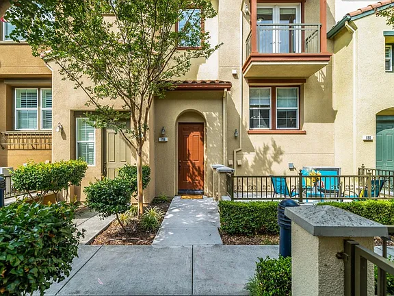 706 Claridad Loop, Milpitas, CA 95035